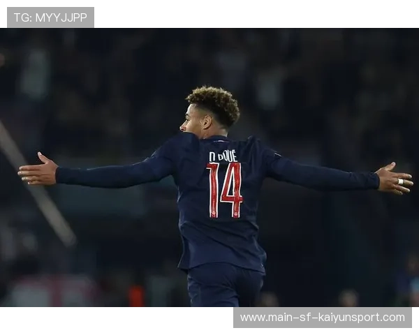 多特研习内马尔式花式爆发：足球艺术的新典范